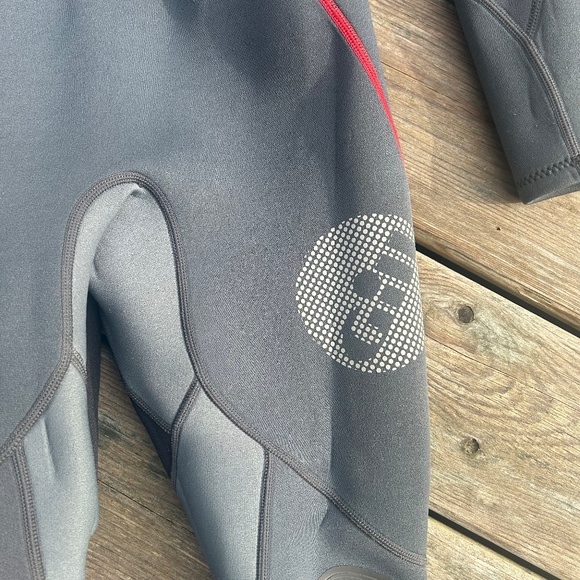 Kids Wet Suit - Picture 2 of 8